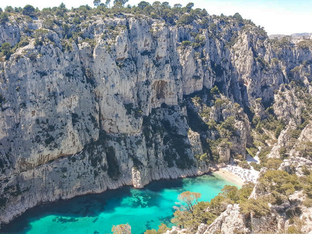 How to see the calanques of cassis from Nice